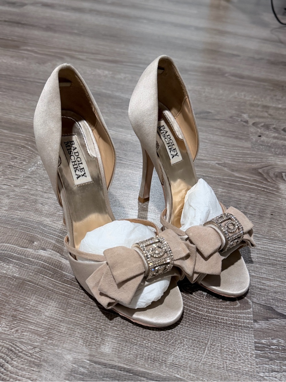 Badgley Mischka Blush Nude Bow Embellished Peep-Toe Heels